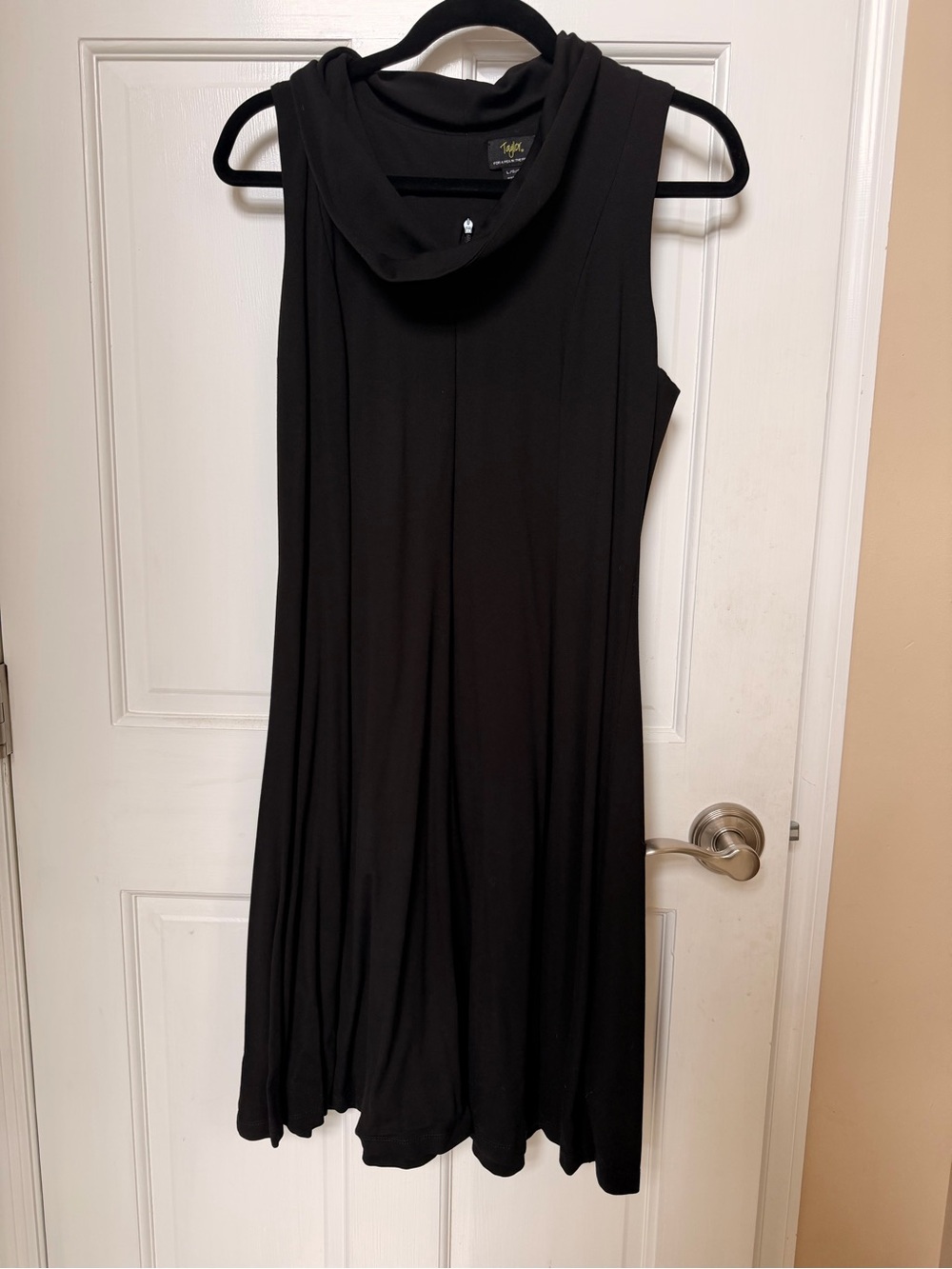 Taylor for A Pea in the Pod Sleeveless Black Cowl Neck maternity Dress